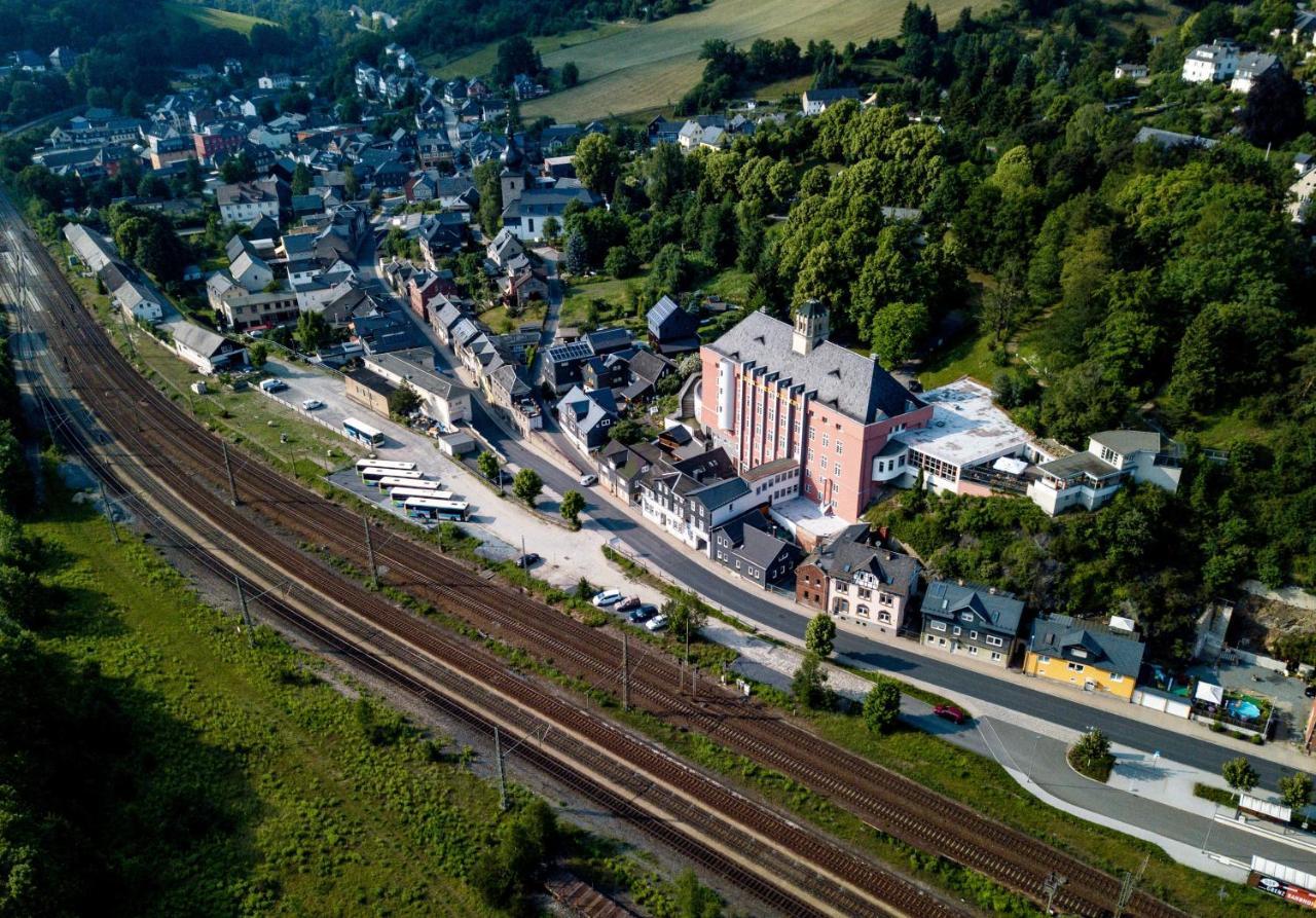 Haus Des Volkes - Das Bauhaushotel Probstzella Экстерьер фото